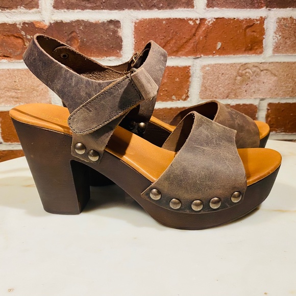 Mila Paoli Italian Distressed Brown Leather Crazy Horse Sandals SZ EU 39 US 8.5 - Picture 3 of 9